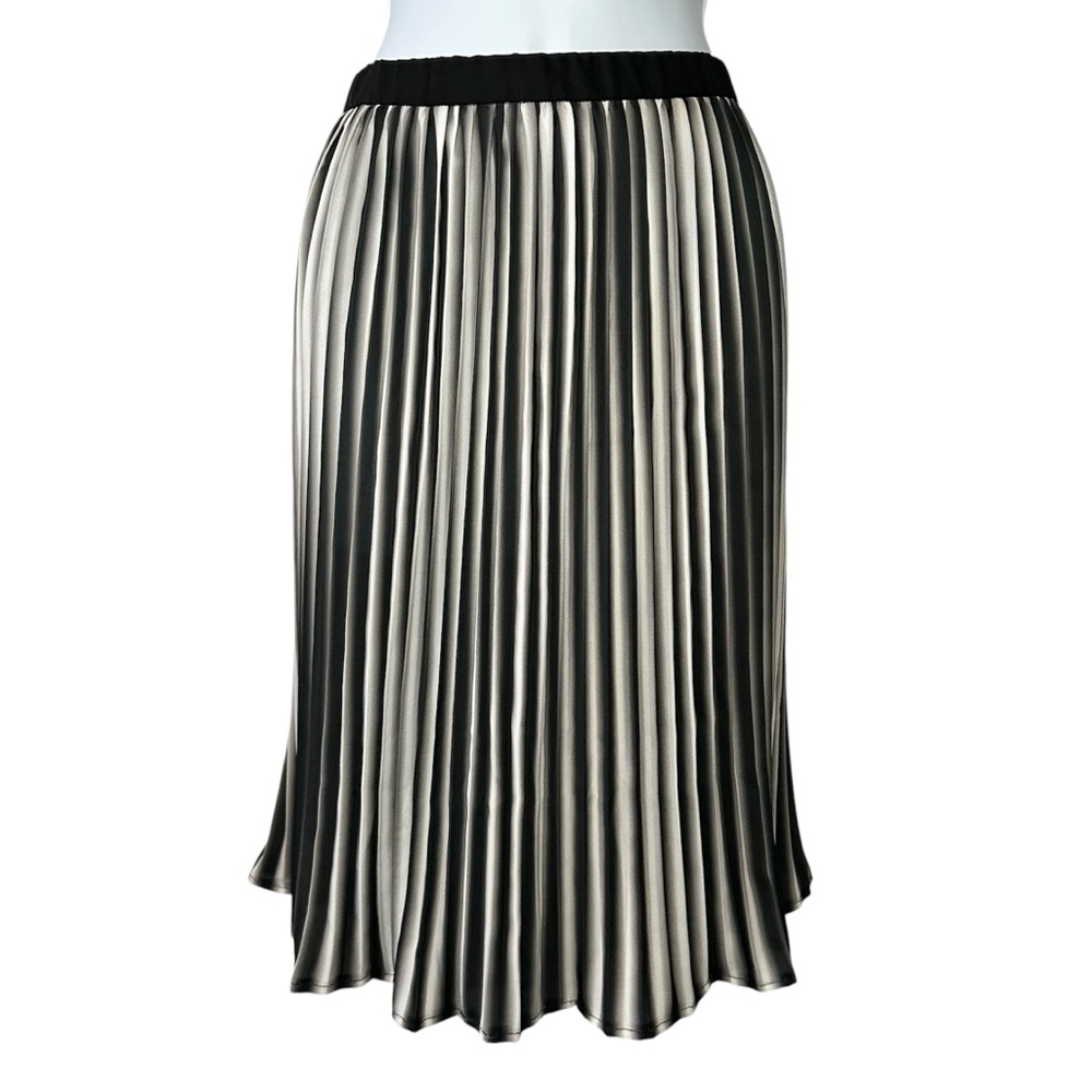 Eileen Fisher Women’s Recycled Polyester Black Ombre Pleated Skirt- Size XL